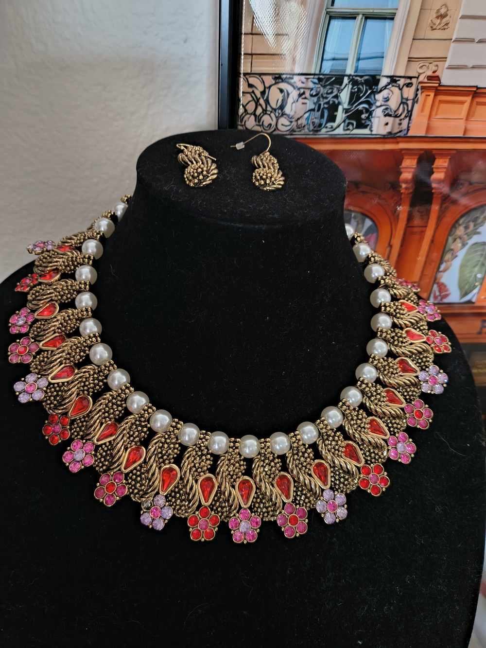Floral Choker Set Stunning!